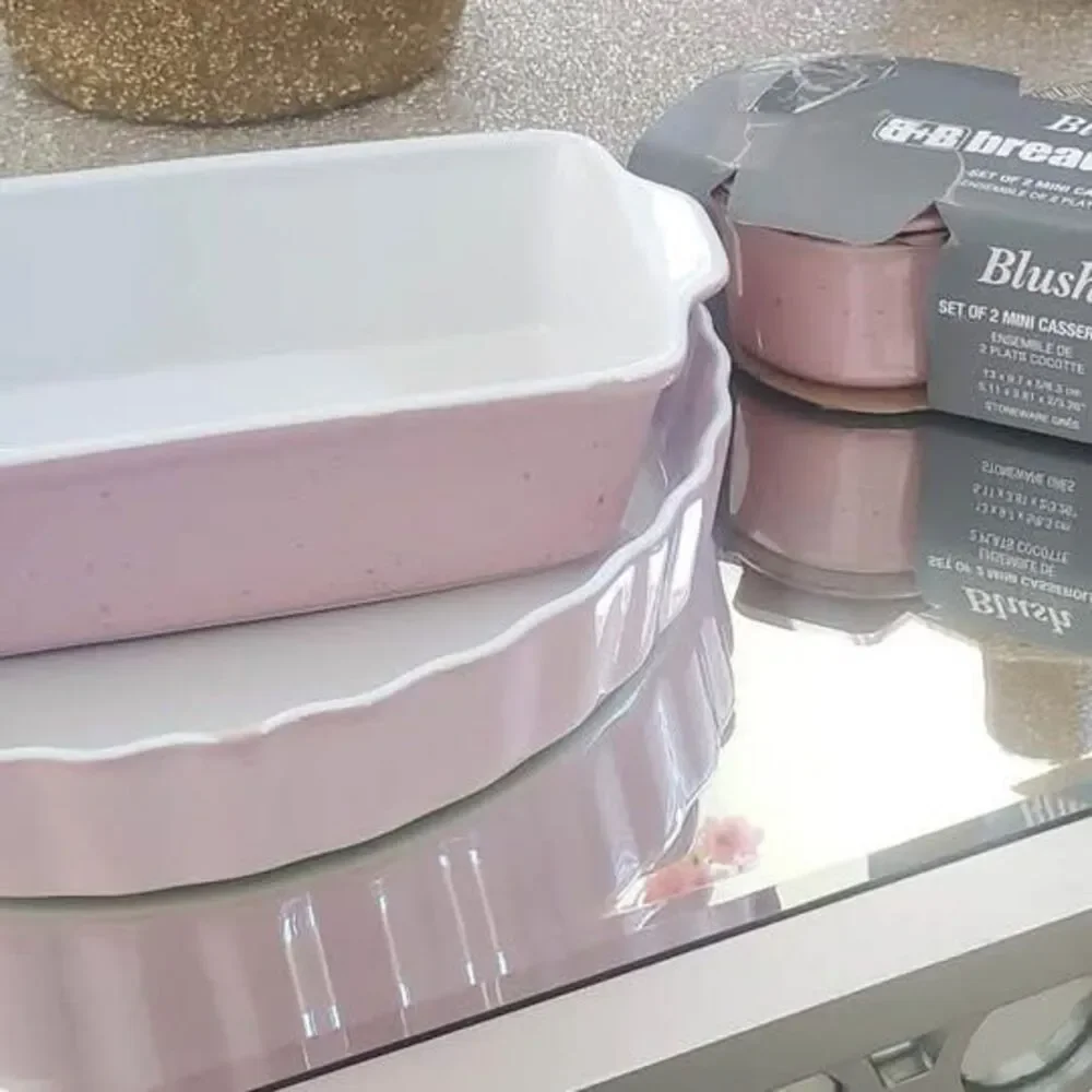 NWT Pastel pink bakeware Bundle 4 pcs